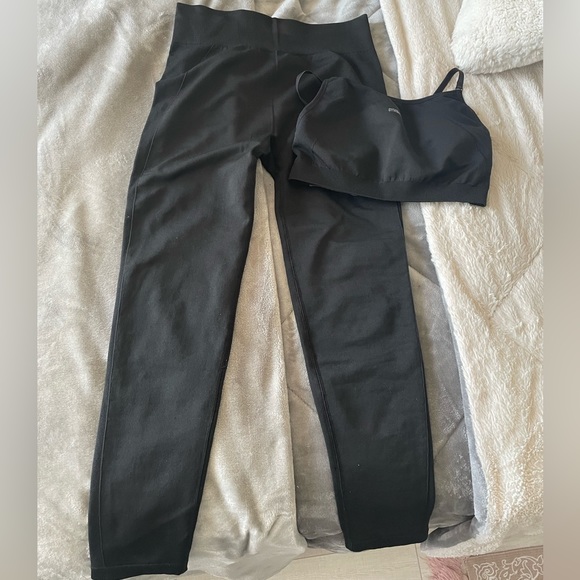 Gymshark Set - Picture 5 of 8